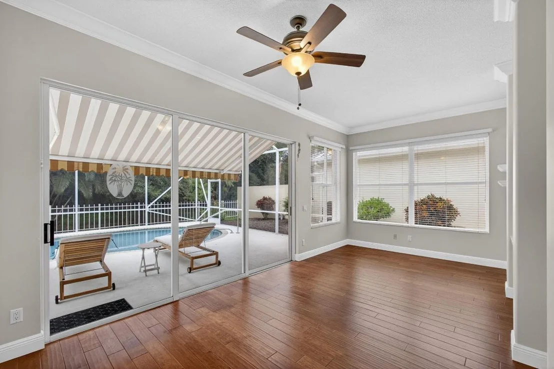 Photo of 130 S Hampton Drive