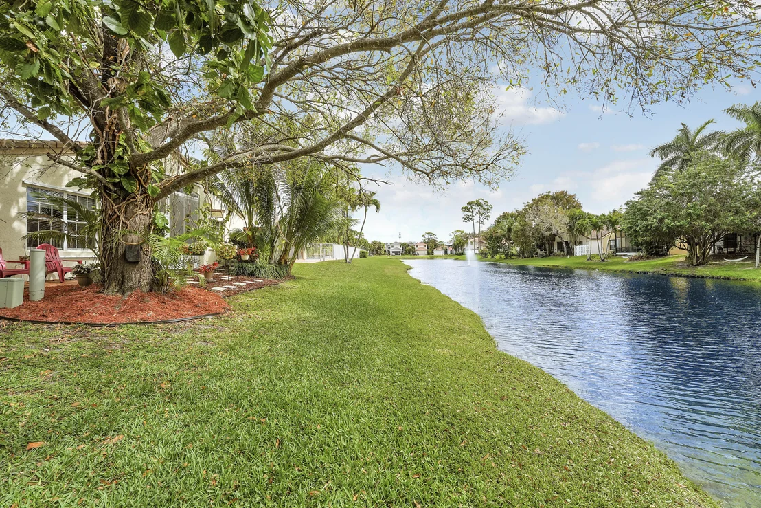 Photo of 5648 American Circle