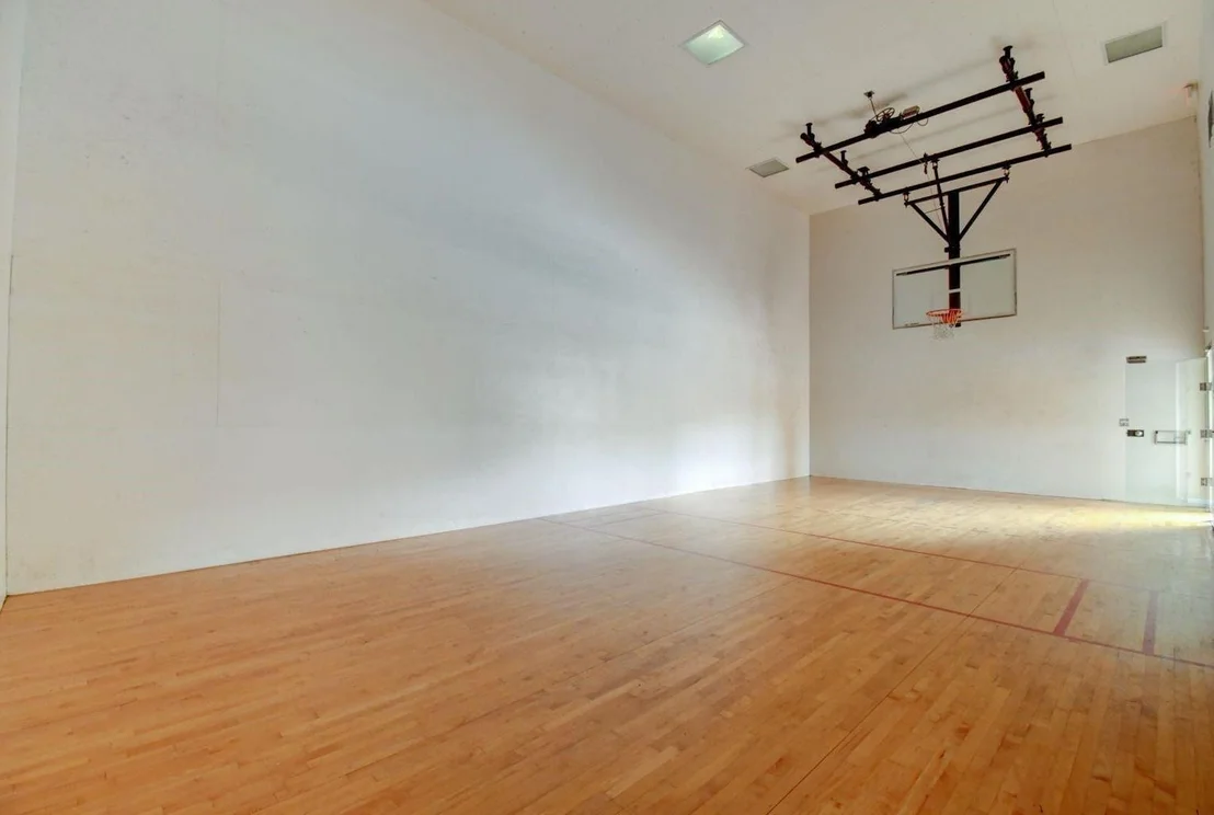 Photo of 809 Villa Circle