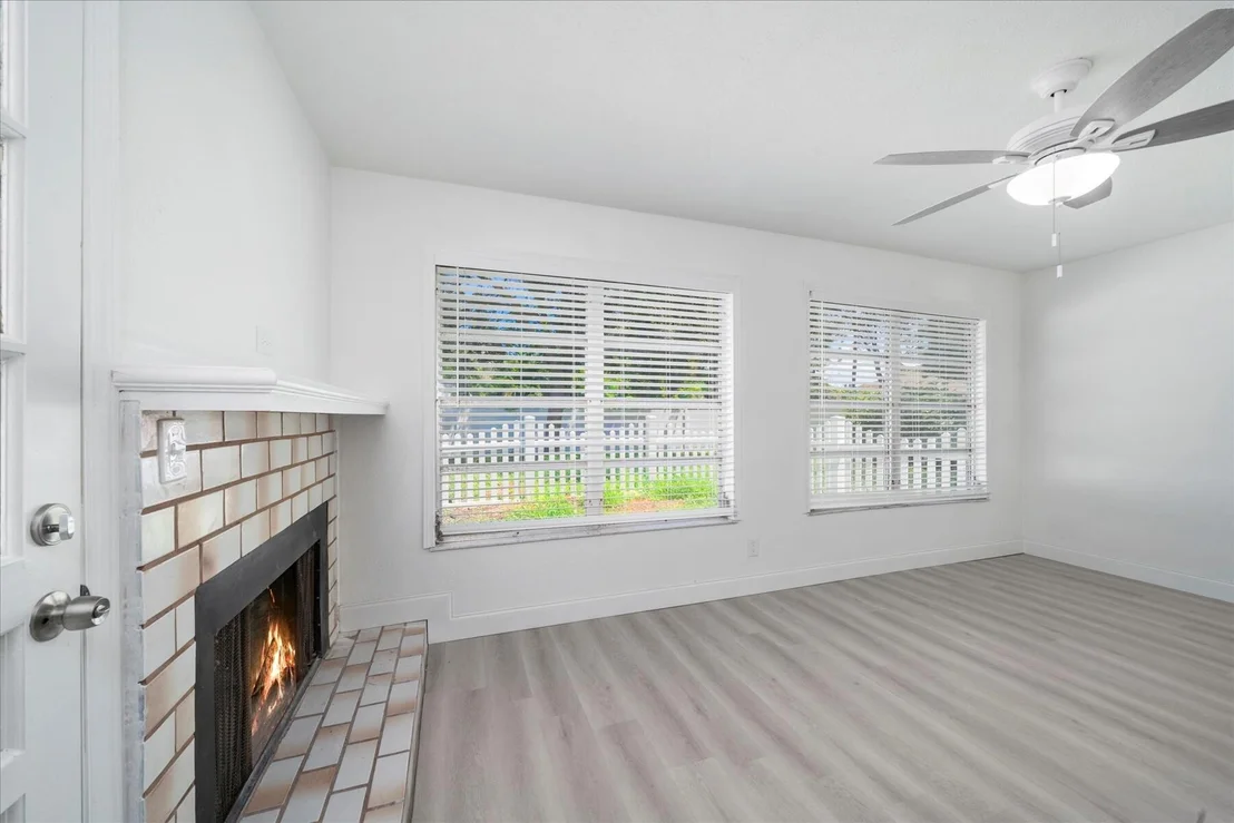 Photo of 421 Oak Street