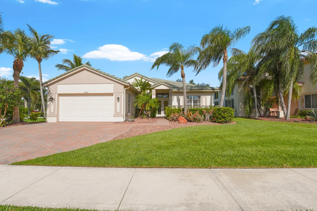 Photo of 4405 Mariners Cove Drive