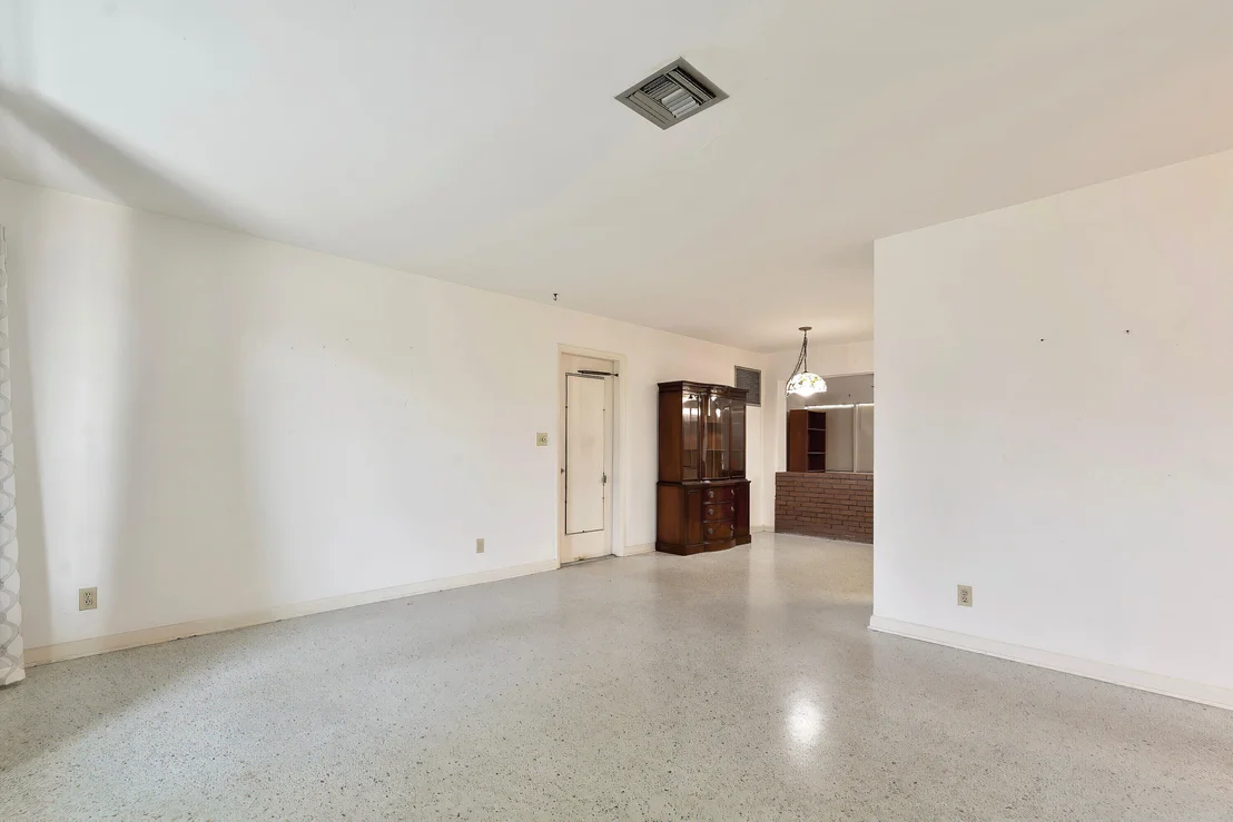 Photo of 541 Ebbtide Drive