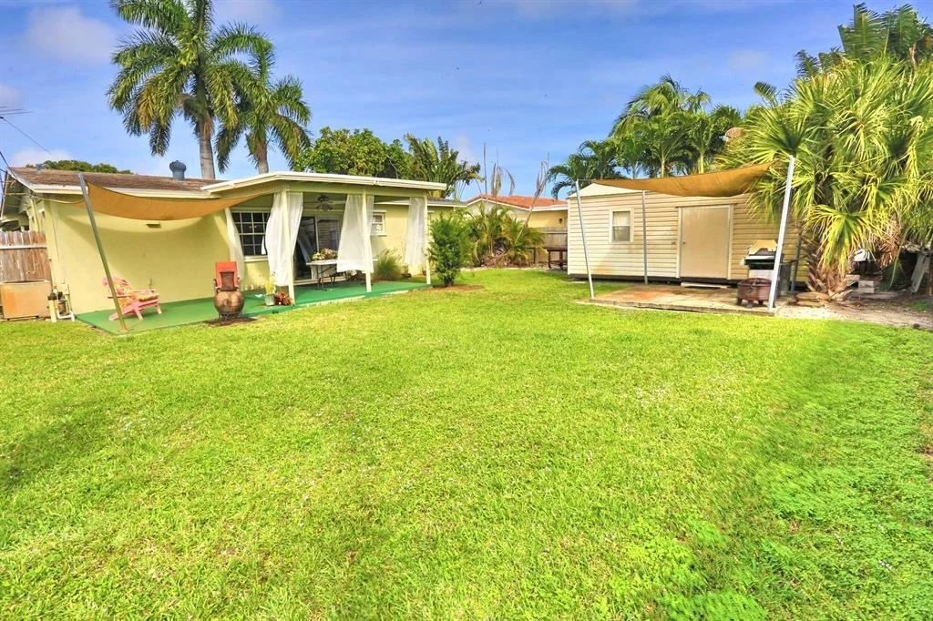 Photo of 2622 Acklins Road