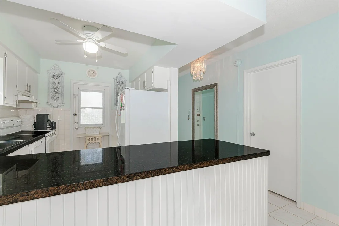 Photo of Unit 1 at 801 Pine