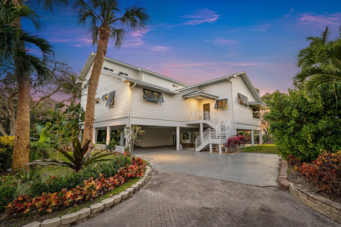 Photo of 9176 SE River Terrace