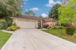 Photo of 1431 Hideaway Bnd Bend