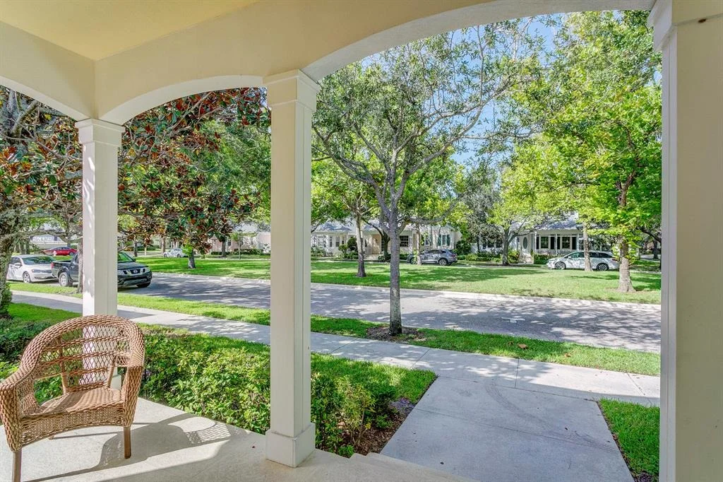 Photo of 180 Paradise Circle