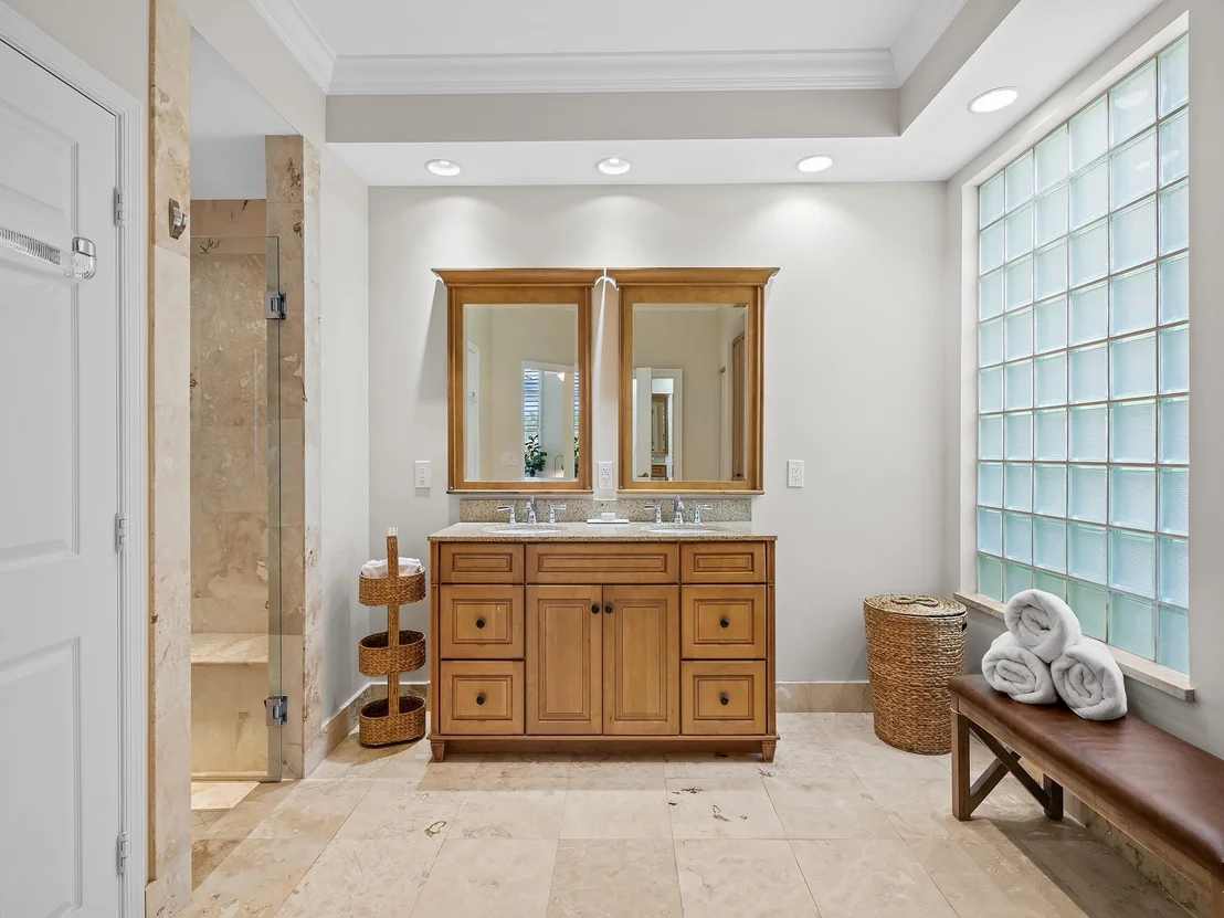 Photo of 2548 Bay Pointe Drive