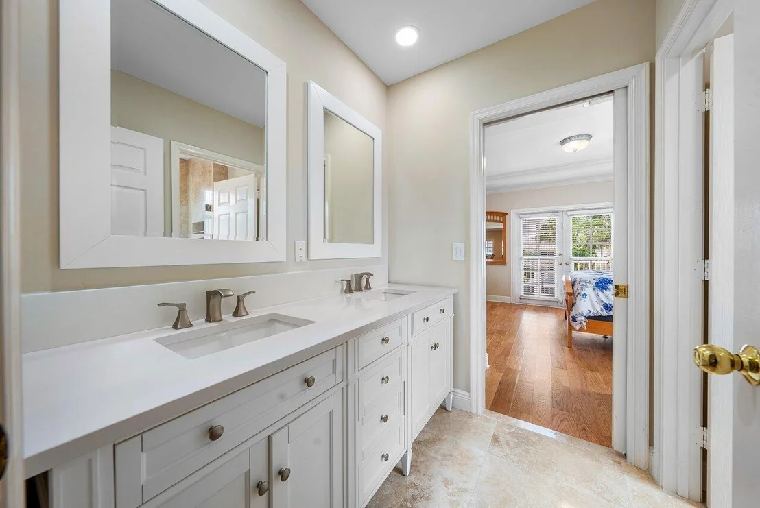 Photo of 923 Hyacinth Drive