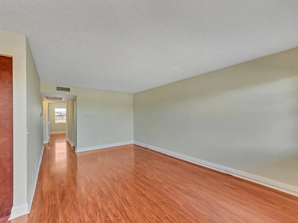 Photo of 3051 Wolverton C