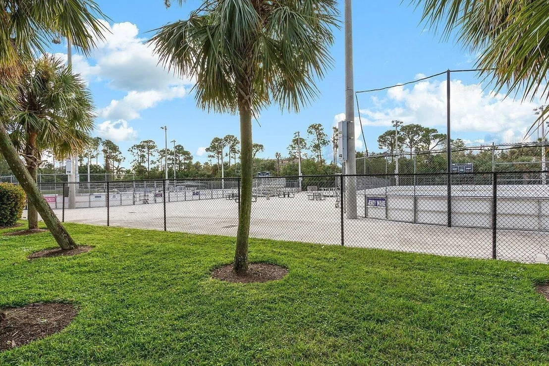 Photo of 1131 N Prescott Drive