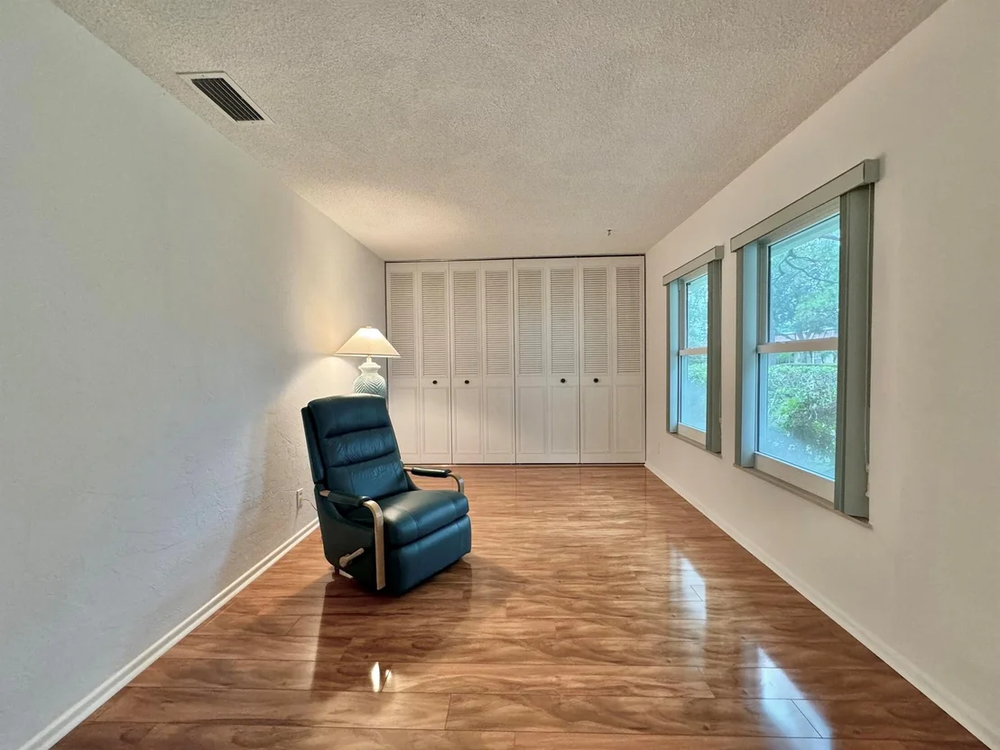 Photo of 194 Cape Cod Circle