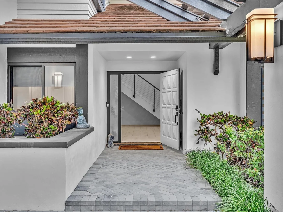 Photo of 525 Sandpiper Way