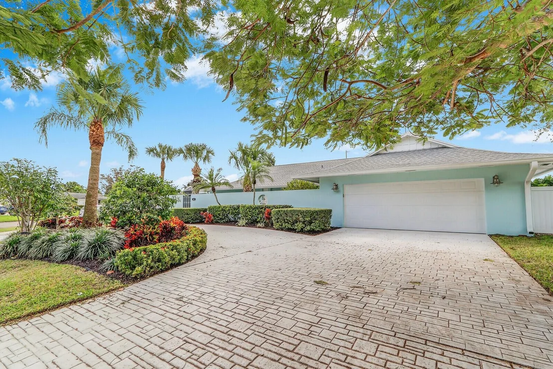 Photo of 41 Golfview Drive