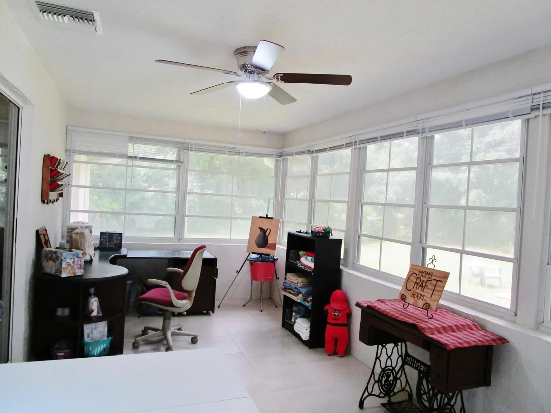 Photo of 541 SE 35th Terrace