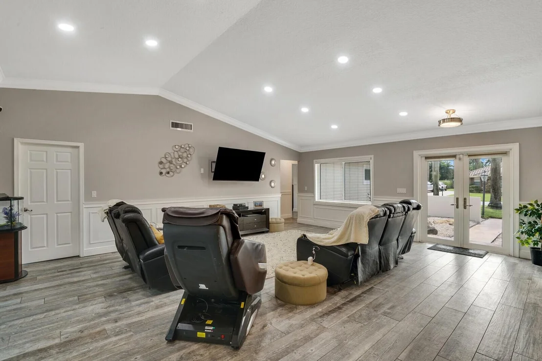 Photo of 4215 Gleneagles Drive