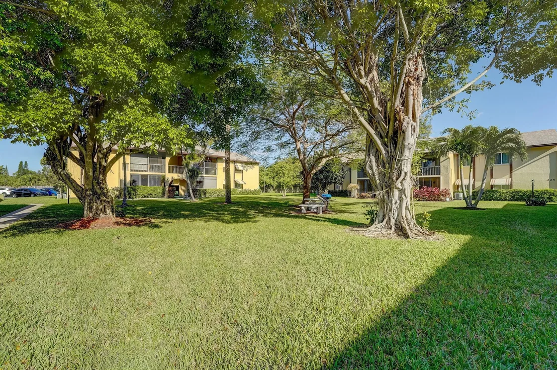 Photo of Unit C1 at 322 Pine Ridge Circle