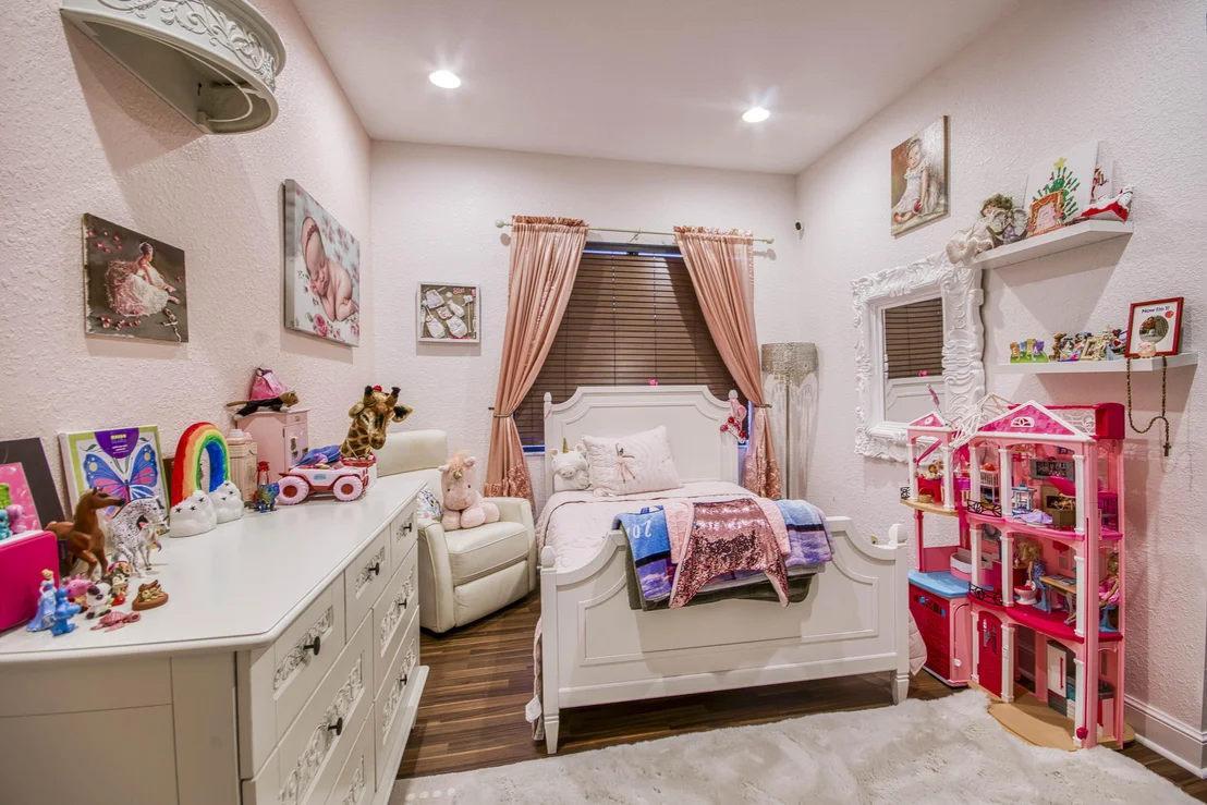 Photo of 3581 Collonade Drive
