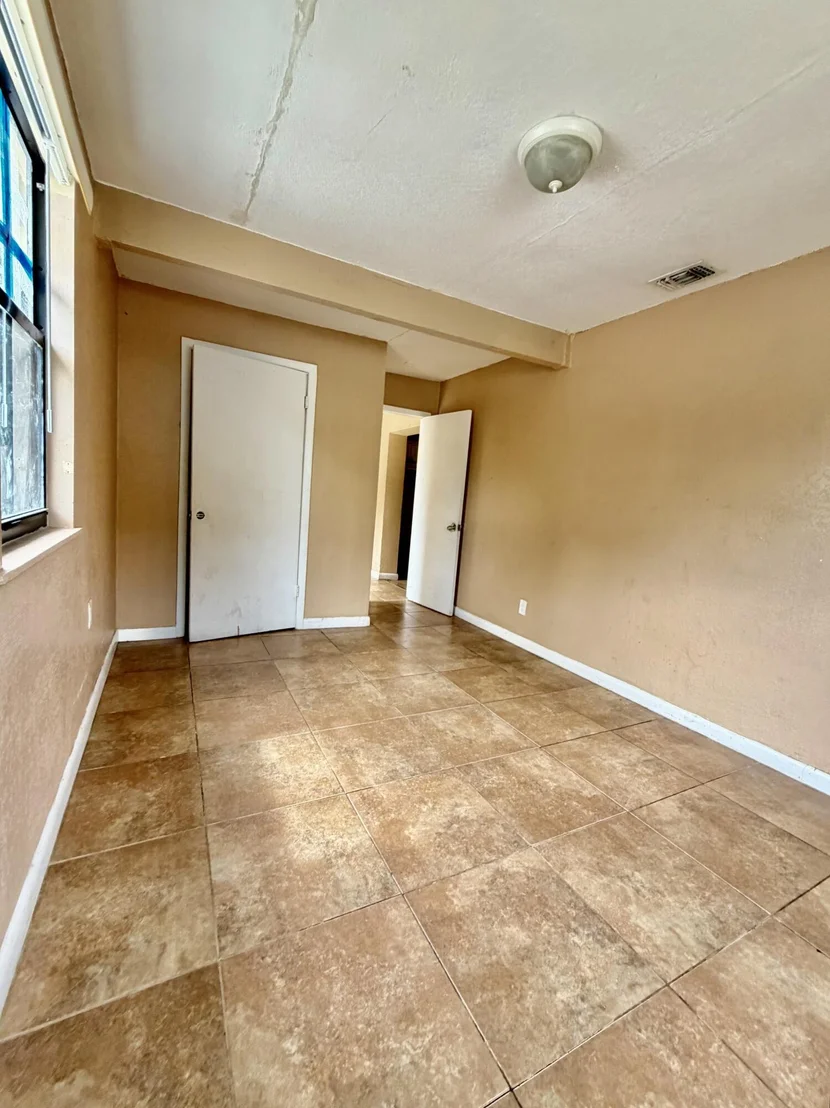 Photo of 3243 Grove Road