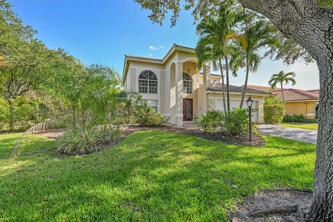 Photo of 10004 NW 57th Place