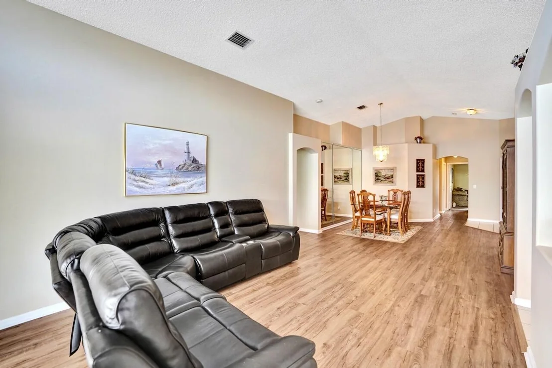 Photo of 5886 Las Colinas Circle