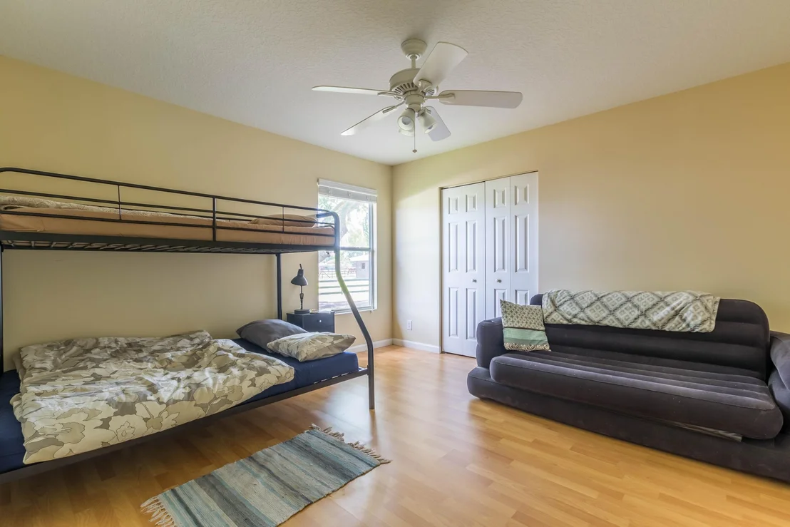 Photo of 833 Cindy Drive