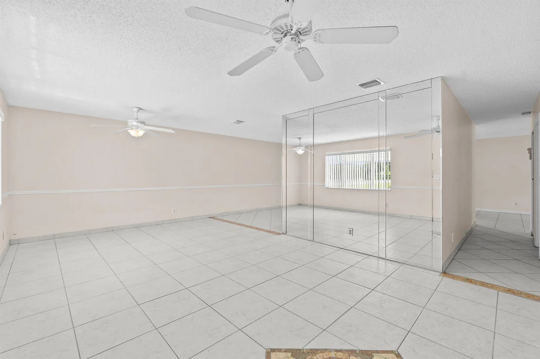 Photo of 2203 Campanelli Boulevard