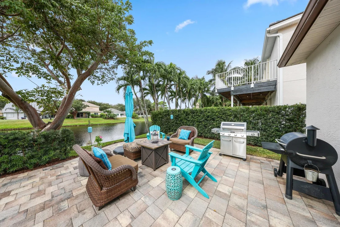 Photo of 560 Anchor Point