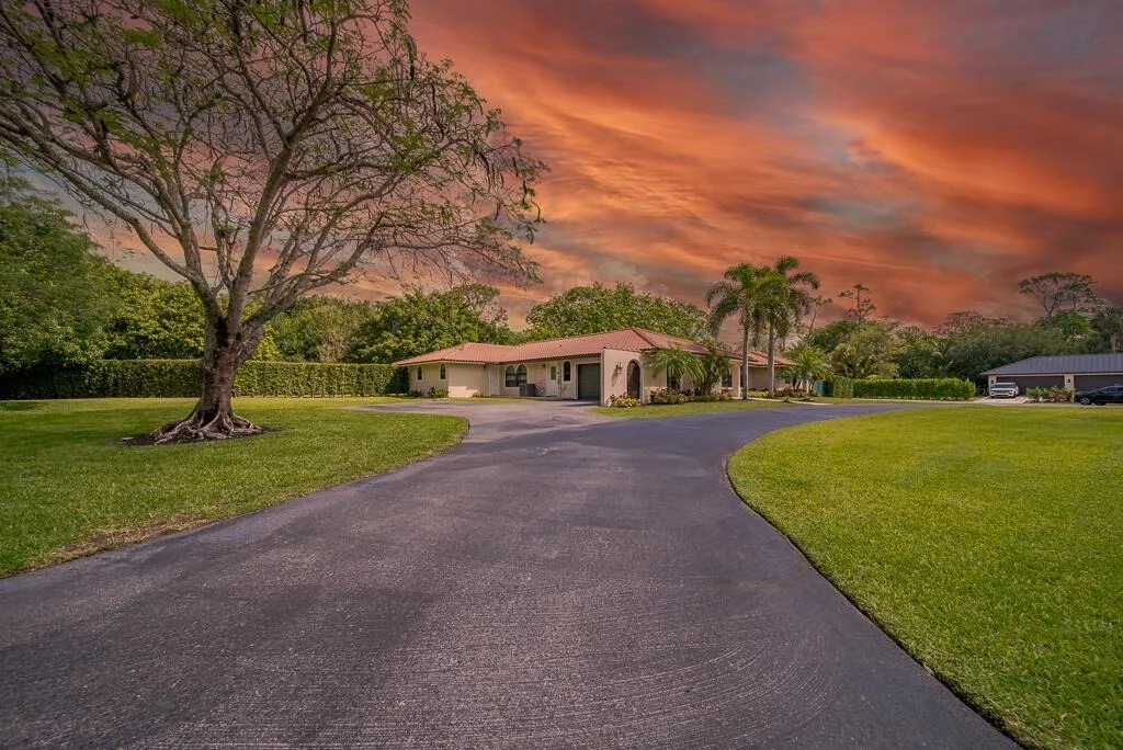 Photo of 12483 Pineacre Lane