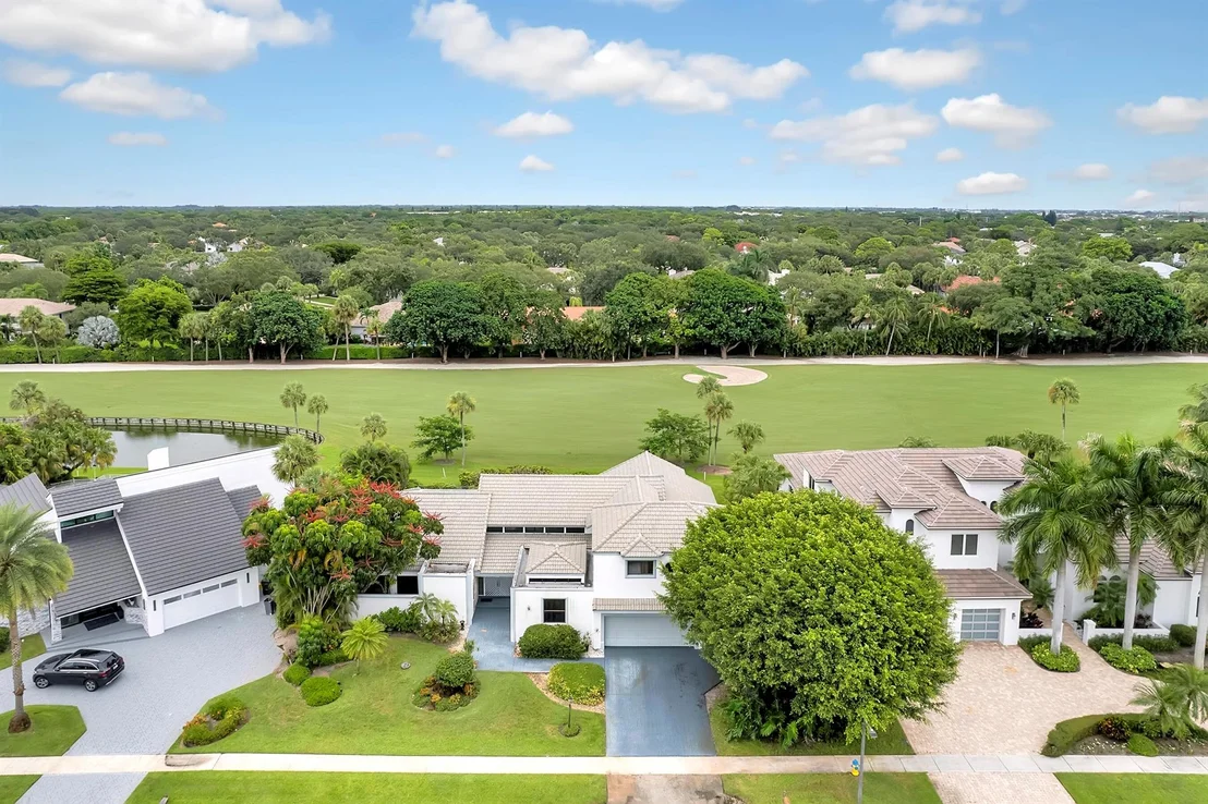 Photo of 3899 Live Oak Boulevard
