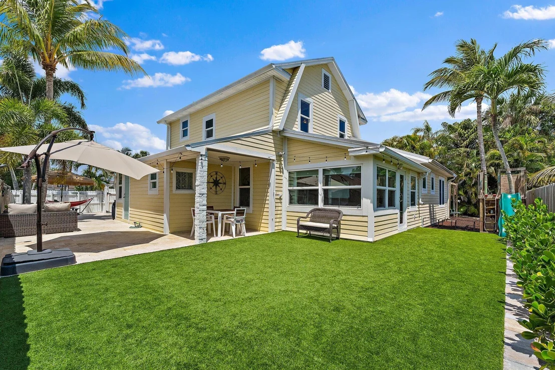 Photo of 715 Warren Drive