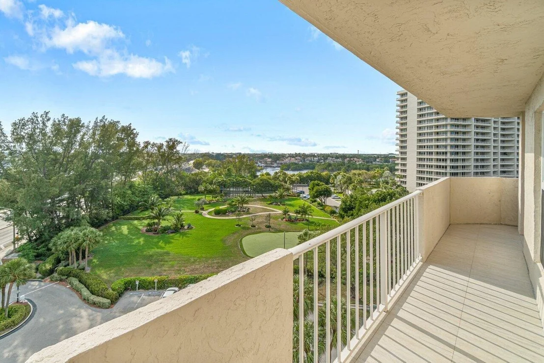 Photo of Unit B708 at 4001 N Ocean Boulevard