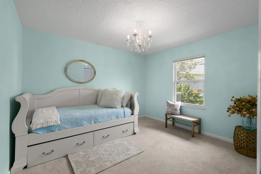 Photo of 274 Crane Point N