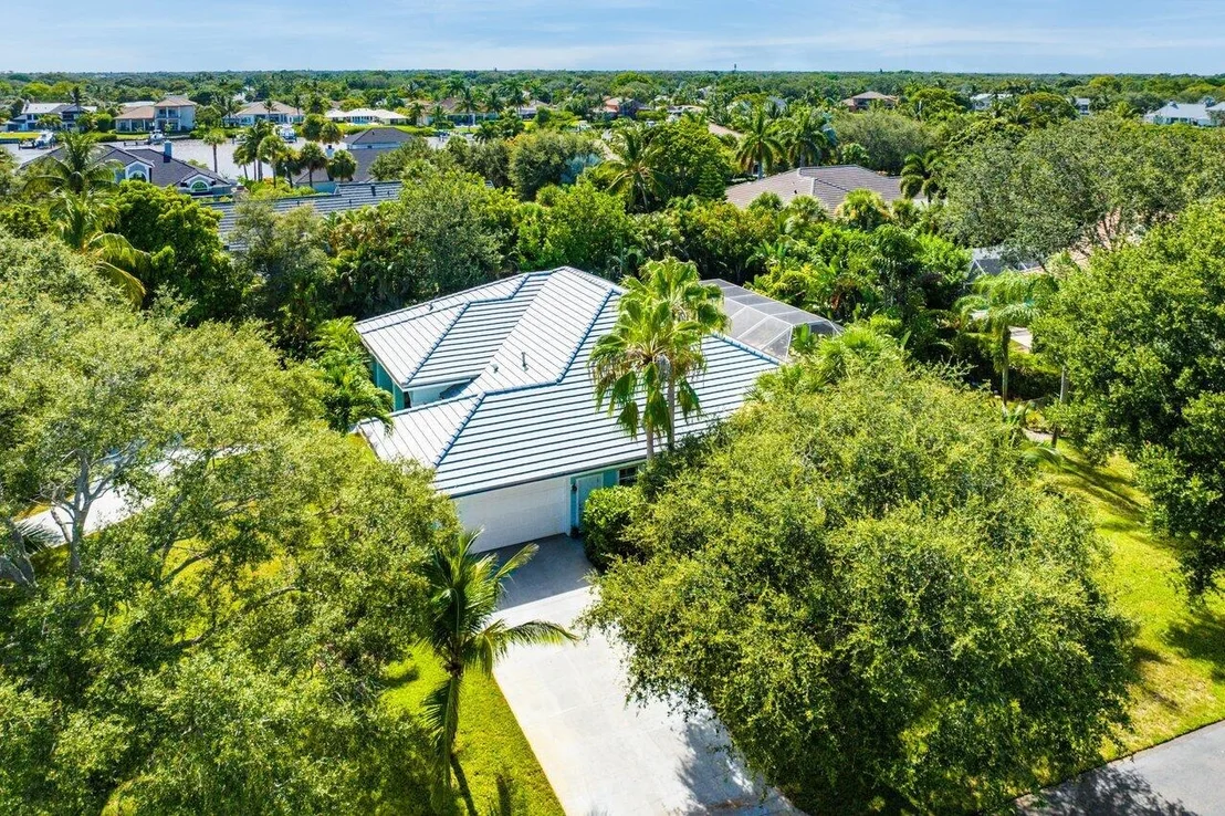 Photo of 18730 SE Lakeside Way