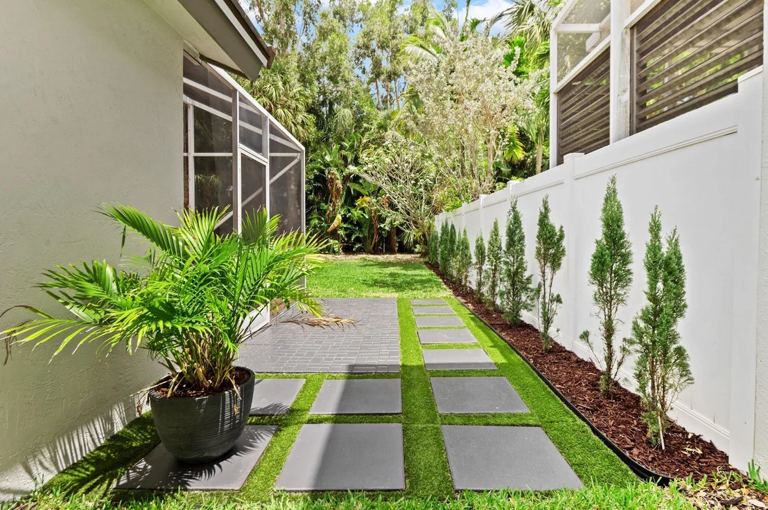 Photo of 4077 Manor Forest Trail