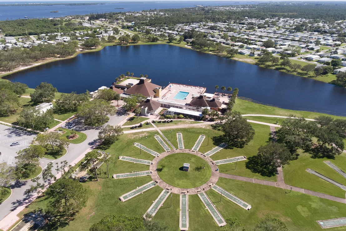 Photo of 901 Oleander Circle