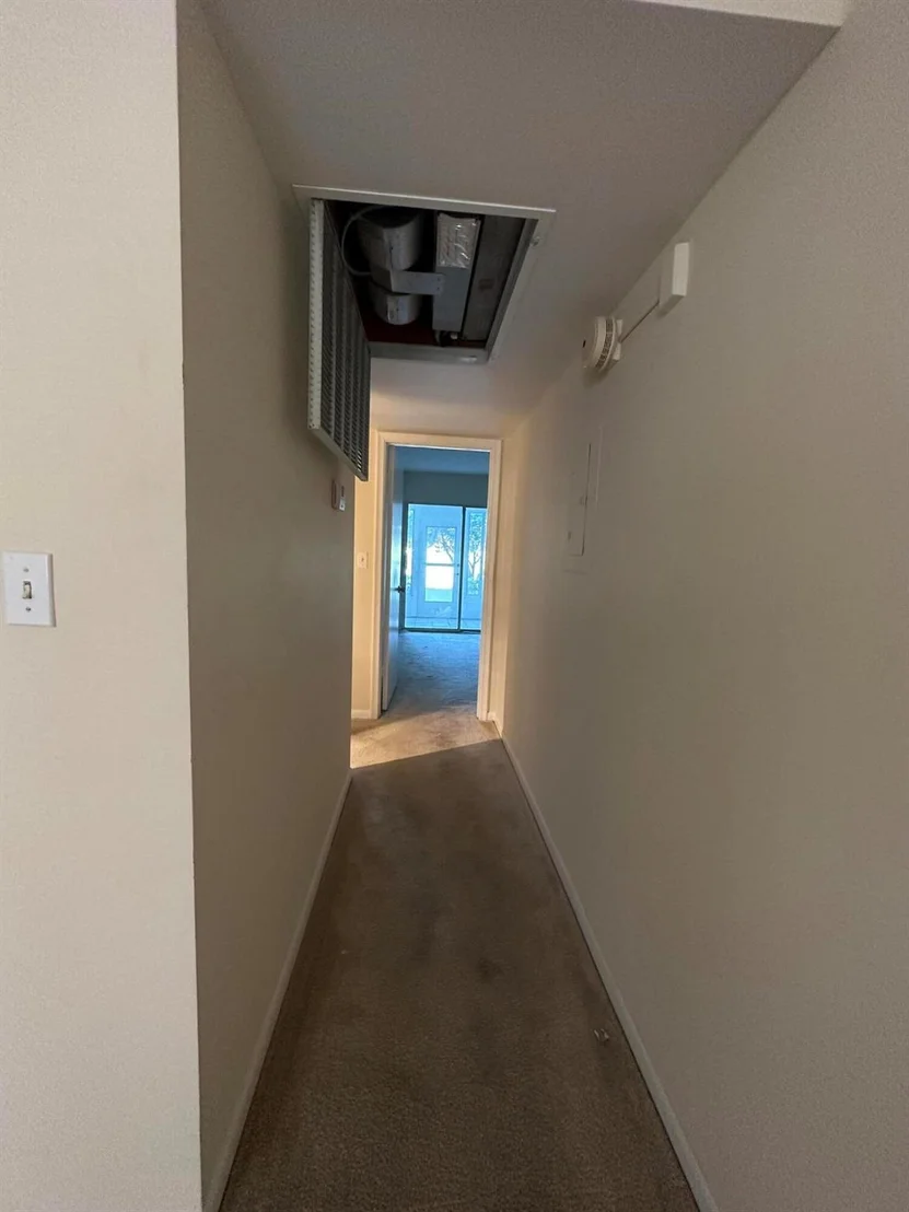 Photo of Unit E1 at 1904 Bermuda Circle