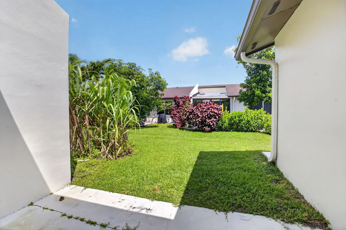 Photo of 5444 Laurel Oak Street