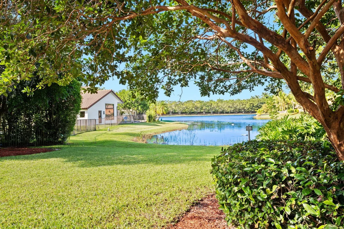 Photo of 804 Heron Road