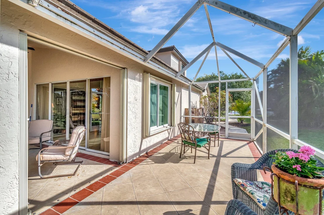 Photo of 6393 Lansdowne Circle