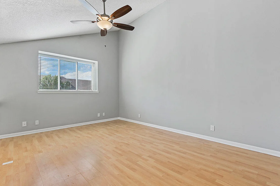 Photo of 302 Maplecrest Circle