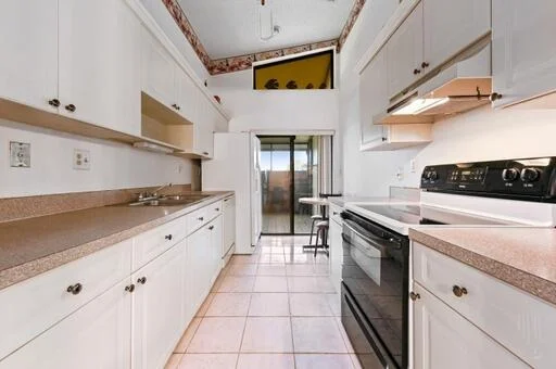 Photo of Unit D at 14073 Nesting Way
