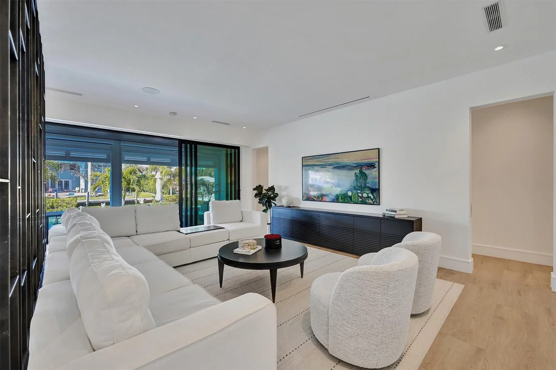 Photo of 5151 NE 30th Avenue