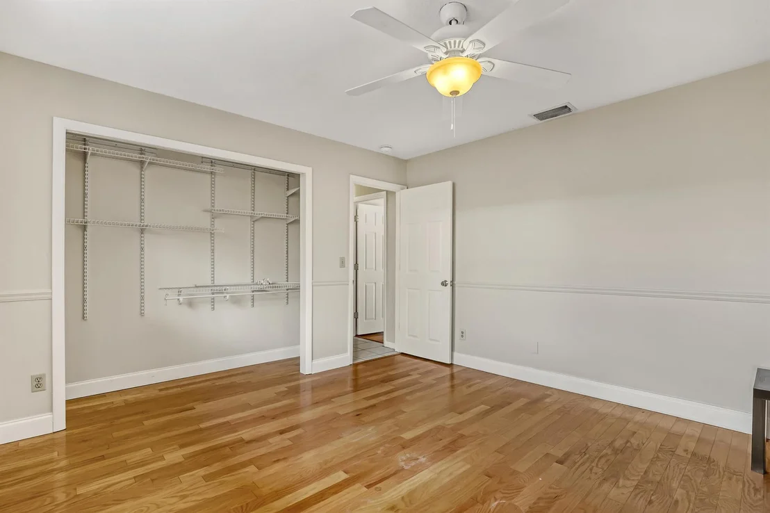 Photo of 2288 Windsor Road