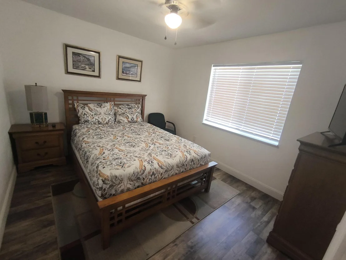 Photo of 983 SE Emerald Rd Road SE