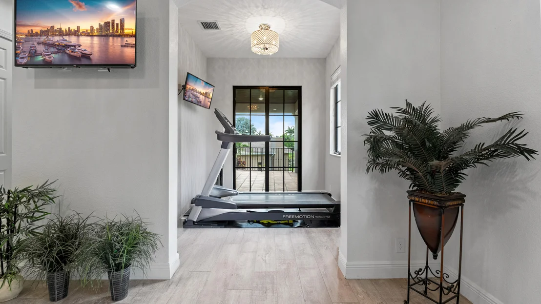 Photo of 9521 Eden Manor