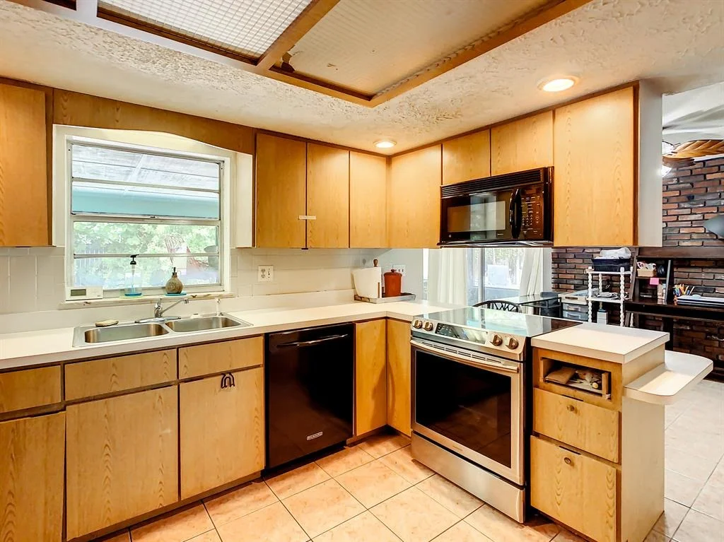 Photo of 6013 Seagrape Drive