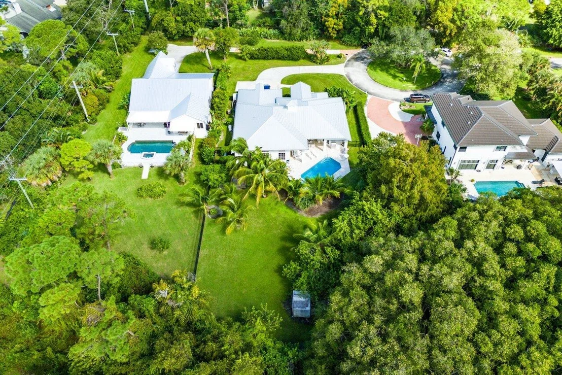 Photo of 5980 Our Robbies Road