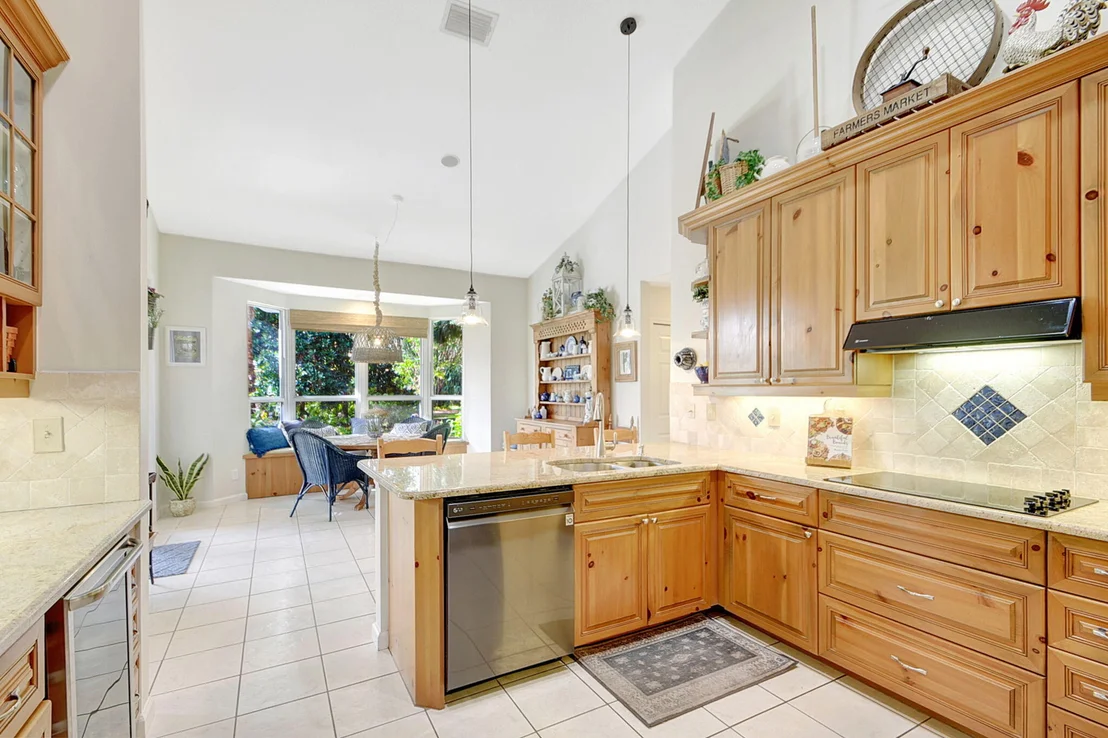 Photo of 14022 Greentree Trail