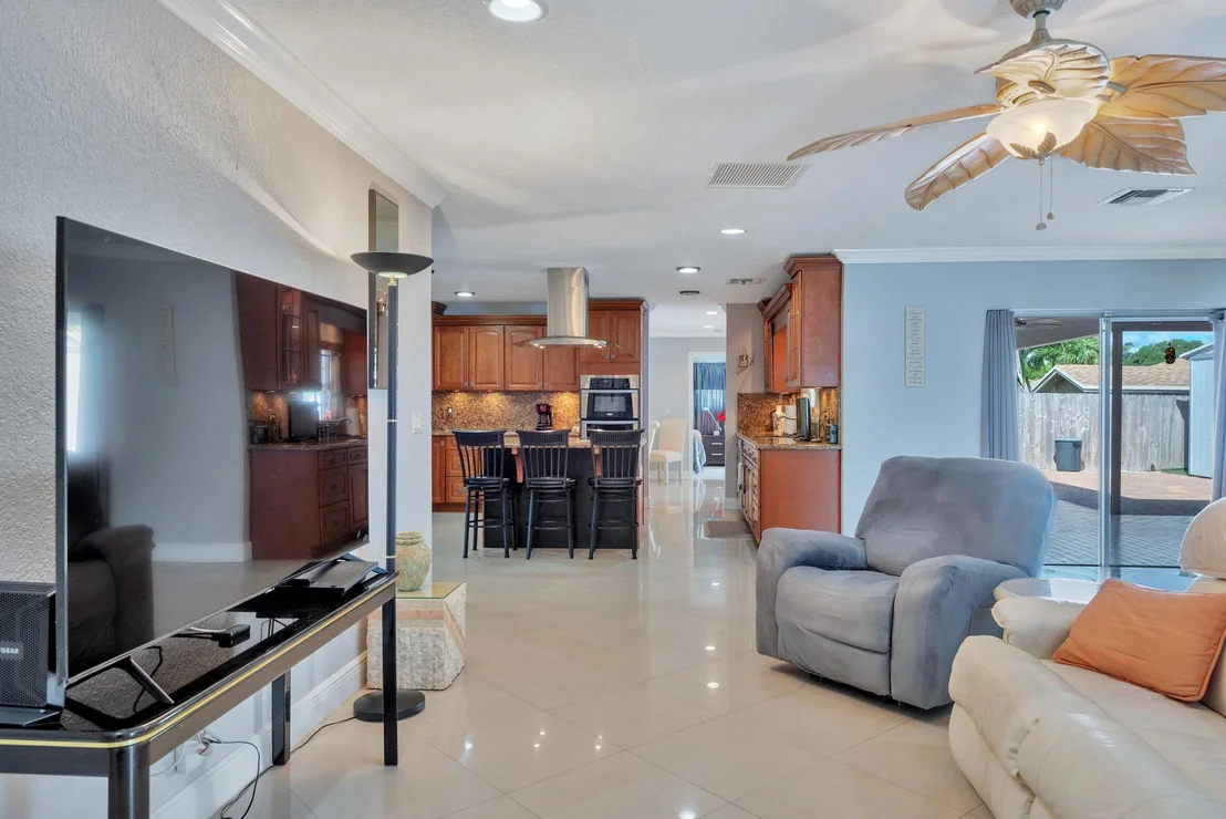 Photo of 3059 Emerald Lane
